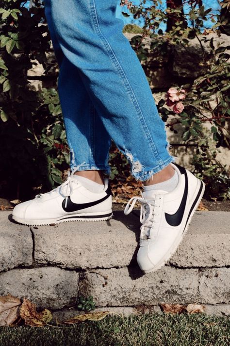 Nike shoes, Nike Cortez, black and white Nike Cortez Black And White, White Outfit Men, Nike Cortez Outfit, Nike Cortez Black, Black And White Outfit, Memes Random, White Outfit, Retro Shoes, Nike Cortez