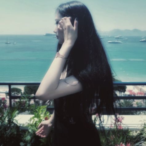 Giselle Core, Giselle Pfp, Giselle Icon, Aespa Giselle, Cute Jokes, Film Strip, Japanese Aesthetic, Emo Girls, + Core + Aesthetic