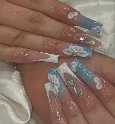 French Nails Design, Nail Art 2022, Design Nails Art, Cinderella Nails, Light Blue Quince, Sweet 16 Nails, Blue Wedding Nails, Maroon Nail, Blue Prom Nails