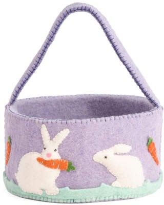 Adorable felted Easter basket#easterbasket#basketforeaster#purpleeasterbasket#commissionlink Felt Spring Crafts, Steiner Craft, Felt Easter Basket, Purple Easter Basket, Easter Funny, Felt Spring, Bags For Kids, Burp Rags, Felt Projects