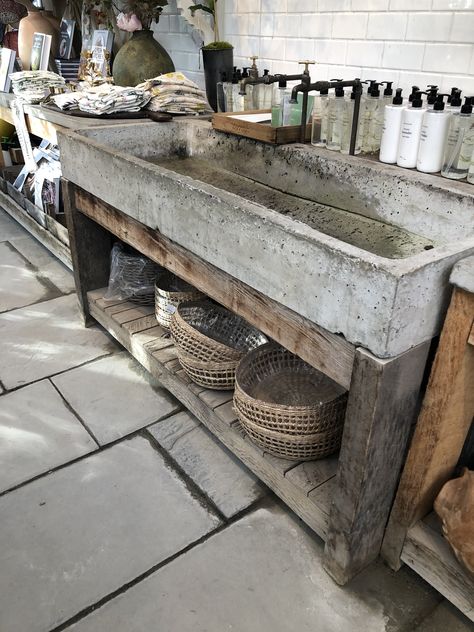 Stocktank Pool Ideas, Pool Stock Tank, Tank Pool Ideas, Stock Tank Pool Ideas, Stock Tank Pools, Tank Pools, Garden Sink, Garden Rustic, Outdoor Sinks