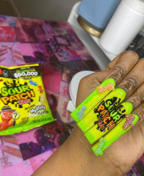 Cereal Nails, Backwood Nails Acrylic, Backwoods Nails Acrylic, Long Square Acrylic Nails Gummy Bear, Crazy Acrylic Nails, King Nails, Really Long Nails, Hollywood Nails, Food Nails