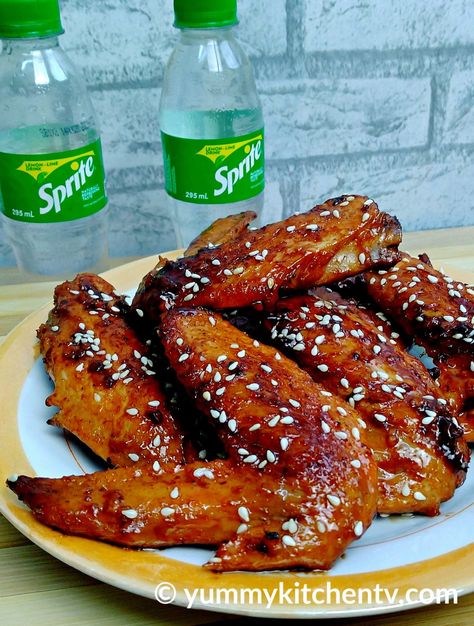 Sprite Chicken Wings - Yummy Kitchen Sprite Chicken Wings, Yum Yummy Chicken Wings, Sprite Chicken Marinade, Sprite Chicken, Bird Recipes, Best Chicken Wing Recipe, Ways To Cook Chicken, Recipe List, Southern Fried Chicken