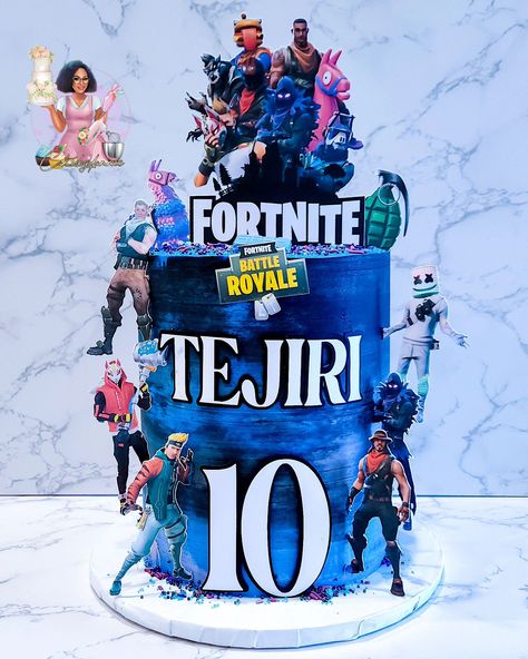 🎮 FORTNITE🎮 #fortnitecake #fortnitetheme #fortnitebirthday #fortnite #dripcake #kidscakes #noveltycakes #calgarycakedecorator #customcakes #cakesbydammiekidscake #cakesbydammie Fortnite Cake For Boys, Fortnite Birthday Cake, Fortnite Cake, Fortnite Birthday, Backyard Birthday, 10th Birthday Parties, Boy Birthday Cake, Novelty Cakes, Drip Cakes