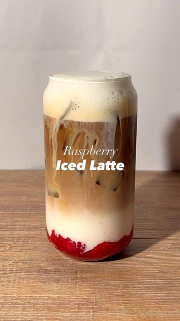 Bruno’s Homecafé on Instagram: "Raspberry Iced Latte ☕️✨ Recipe👇🏽 . Recipe: - add some raspberries to your glass and mash them with a pestle - add ice - follow @yourcoffeedude for more - pour over your milk of choice - add a double shot of espresso - top it with some sweet cold foam * 10 g of sugar * 80 ml of milk * froth for 1-2 min . That’s it. Enjoy! 😁☕️ #raspberries #coffeerecipe #icedlatte #homecafe" Sweet Cold Foam, Barista Recipe, Aesthetic Recipes, Celiac Diet, Iced Latte Recipe, Raspberry Coffee, Aesthetic Drinks, Shot Of Espresso, Raspberry Tea