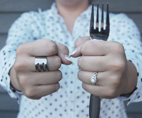 As stated in a previous instructable, my now fiancée loves rings! After her help with a yet-to-be published instructable, I felt that I owed her. I've always seen rings made from fork or spoon handles at city fairs, but we were recently out and about when we saw one made from the tines of a small fork. When I saw that I couldn't help but think "I could make that". After a quick trip to the local thrift store, the 25 Cent Fork Ring was born. Diy Rings Tutorial, Fork Crafts, Fork Ring, Cutlery Art, Fork Jewelry, Flatware Jewelry, Rings Diy, Spoon Crafts, Spoon Art