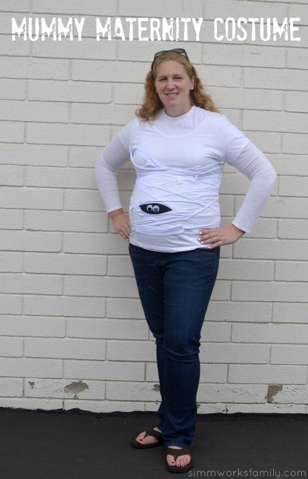 This mummy maternity costume is not only cute but so easy to throw together. Grab a white shirt, some white tights, black felt, googly eyes tand a glue gun! Mommy Costumes, Maternity Costumes, Maternity Halloween Costumes, Maternity Halloween Costume, Halloween Craftivity, Maternity Costume, Free Halloween Costumes, Maternity Halloween, Handmade Halloween Costumes