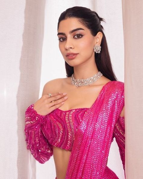 All posts • Instagram Sari Makeup Look, Pink Saree Look, Pink Sequin Saree, Pink Sari, Khushi Kapoor, Party Makeup Looks, Gala Gown, Mumbai Wedding, Sequin Saree