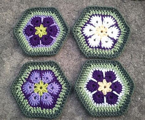 Ravelry: Mootzee's VCF African Violets Hexagon Swap Afghan Crochet African Violet Pattern Free, African Violet Granny Square, Purple Granny Square, African Violet Crochet Pattern, Violet Granny Square, African Flower Hexagon Crochet Bag, Violet Crochet, African Flower Hexagon Crochet Pattern, Learning Crochet