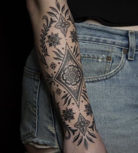 Linework Cover Up Tattoo, Tattoos Mixed Styles, Mix Of Tattoo Styles, Folk Art Sleeve Tattoo, Aztec Flowers Tattoo, Sarape Tattoo, Floral And Ornamental Tattoo, Nature Ornamental Tattoo, Tattoo Ideas Female Black And White