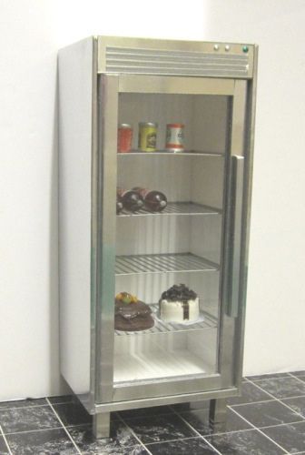 Cake Refrigerator, Pastry Equipment, Small American Kitchens, Commercial Fridge, Big Fridge, Display Fridge, Log Home Kitchens, Dream Bakery, Wire Shelves