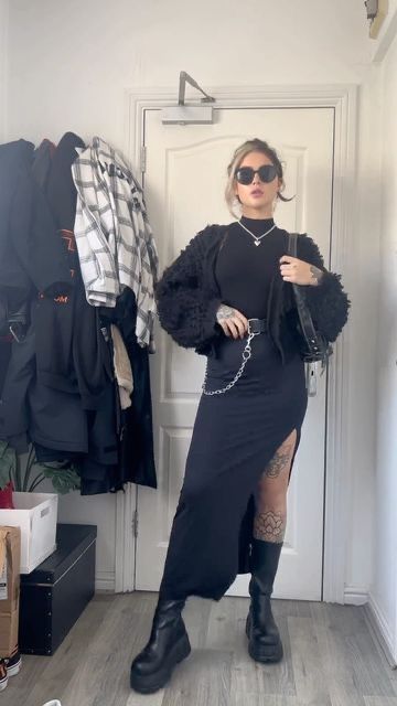 Edgy Work Outfits, Casual Goth, Inspiration Tattoos, Alt Outfits, Alt Fashion, All Black Outfit, Gothic Outfits, Goth Outfits, Alternative Outfits