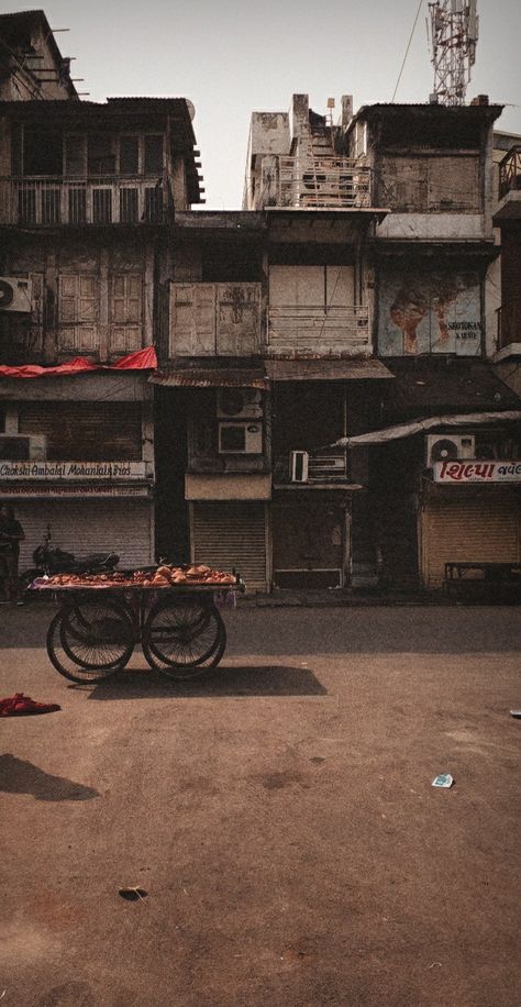 Streets of heritage city ahmedabad Old Ahmedabad City, Ahmedabad City Photography, Ahmedabad Aesthetic, Ahmedabad City, Desi Vibes, Android Phone Wallpaper, Visual Aesthetics, Street Snap, City Market