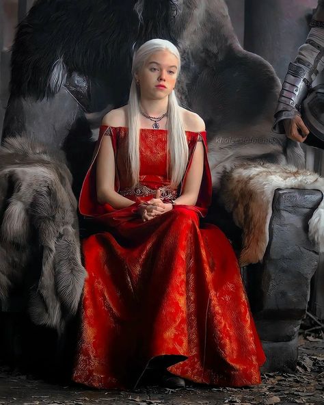 Princess Rhaenyra Targaryen of house Targaryen, Princess of Dragonstone Targaryen House, 50th Clothes, Olivia Cooke, Fire And Blood, Rhaenyra Targaryen, Royal Dresses, House Targaryen, House Of The Dragon, Dress Aesthetic