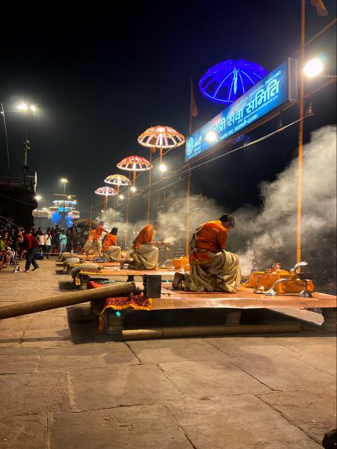 80 Ghat Banaras, Ganga Aarti Varanasi Painting, Varanasi Photography Ghats, Indian Culture Photography, Varanasi Painting, Varanasi Photography Beautiful, Varanasi Photography, Kashi Varanasi, Excretory System