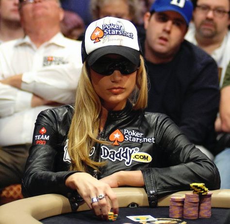 Pokerstar. Vanessa Rousso, Poker Room, Poker Face, Valley Of The Dolls, New Place, Poker Cards, High Society, Diva Fashion, 2000s Fashion