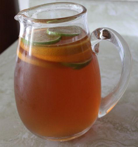 I am so trying this recipe for Lavender Mead Arnold Palmer.( Then sip on it while in my sister's hot tub) Lavender Mead Recipe, Arnold Palmer Recipe, Honey Mead, Mead Wine, Mead Recipe, Spiked Lemonade, Lavender Honey, Arnold Palmer, Portland Me