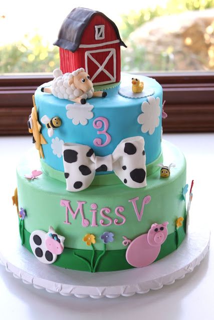 Farm Theme Birthday Cake. {mainly pinning for the barn. Like the look of it.} Farm Animal Cake, Girls Farm Birthday, Farm Birthday Cakes, Barnyard Cake, Farm Animal Cakes, Farm Theme Birthday, Farm Themed Birthday Party, Farm Cake, 3rd Birthday Cakes