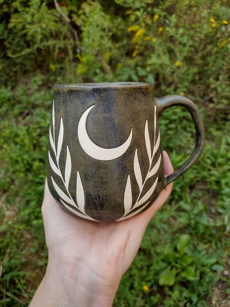 Moon Pottery Ideas, Moon Mug Pottery, Witchy Pottery Ideas, Pagan Pottery, Witchy Mugs, Witchy Mug, Cottagecore Pottery, Moon Mug, Moon Pottery