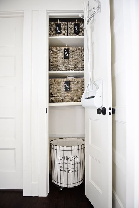 Quick & Easy linen closet makeover - Super simple ways to maximize small spaces & make them presentable to your family & guests.