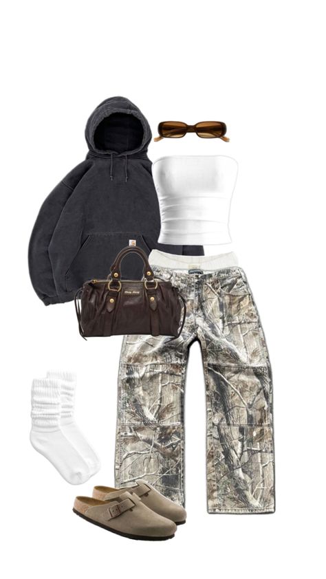 outfit inspo, camiuflage, camo pants, grey, brown bag, fall outfit, hoodie, carhartt Army Sweatpants Outfit, Distressed Camo Pants, Styling Army Cargo Pants, Real Camo Pants Outfit, Camo Cargo Pants Outfit Winter, Cute Fall Outfits Sweatpants, Brown Camo Pants Outfit, Forest Pants Outfit, Casual Camo Outfits