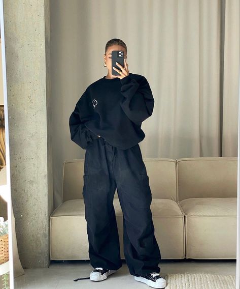 parachute pants, parachute pants outfit, parachute pants aesthetic, parachute pants men, parachute pants bella hadid, parachute pants outfit men, parachute pants outfit winter, parachute pants outfit aesthetic, parachute pants black, parachute pants 80s, parachute pants winter, parachute pants hailey bieber Parachute Pants Outfit Aesthetic, Aesthetic Parachute Pants, Parachute Pants Aesthetic, Parachute Pants Outfit Winter, Parachute Pants 80s, Parachute Pants Outfit Men, Black Parachute Pants Outfit, Black Parachute Pants, Sweat Suits Outfits