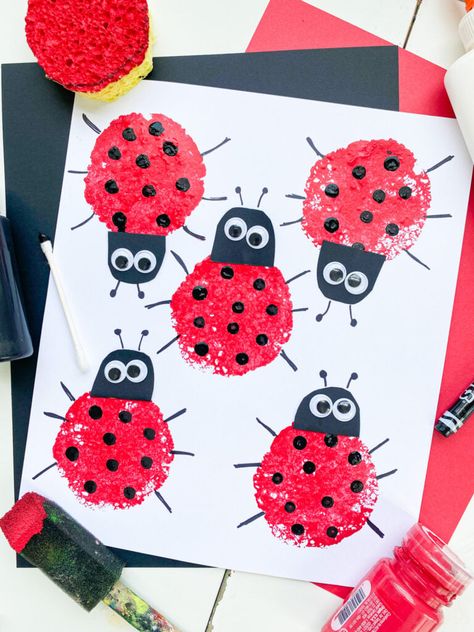 Insect Crafts For Kids, Paper Flower Crafts For Kids, Flower Crafts For Kids, Ladybug Craft, Paper Flowers Backdrop, Flowers Backdrop, Caterpillar Craft, Crafts For Preschoolers, Insect Crafts