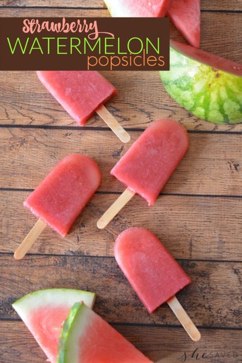 Watermelon Popsicles Recipe, Popsicles Recipe, Watermelon Popsicles, Cut Watermelon, Homemade Popsicles, Cold Treats, Special Desserts, Oreo Dessert, Popsicle Recipes