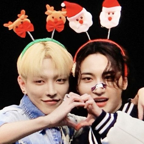 © 19980403net — hongjoong seonghwa icon #matz Seonghwa Christmas Icon, Hongjoong Christmas, Seonghwa Christmas, Ateez Ships, Hongjoong Seonghwa, Reference Ideas, Pirate King, Christmas Icons, Everything Is Awesome