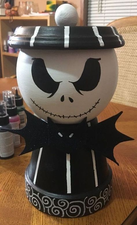 30+ Easy DIY Indoor Halloween Decorations Which Are Spooky And So Much Easy To Do - RecipeMagik Terra Cotta Pot Crafts Diy, Table Halloween, Nightmare Before Christmas Decorations, Dollar Store Halloween, Terra Cotta Pot Crafts, Nightmare Before Christmas Halloween, Adornos Halloween, Flower Pot Crafts, Halloween Crafts Decorations