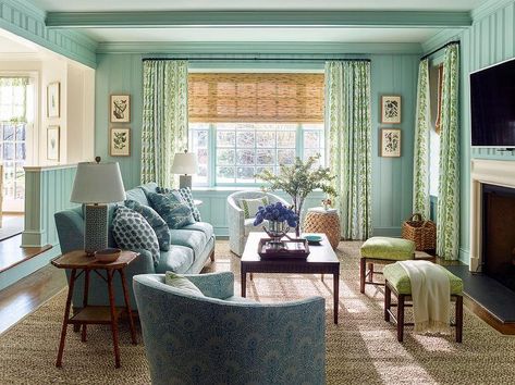 Andrew Howard, Veranda Magazine, Transitional Living Rooms, Traditional Living, Living Room Green, Blue Living Room, Traditional Living Room, Green Rooms, Family Room Design