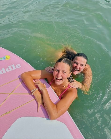 Lake Day Pictures, Lake Day, Preppy Beach, Preppy Girls, Lake Trip, Surfer Girl Style, Beach Swimming, Summer Goals, Summer 3