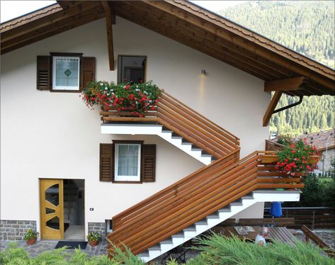 Stairs Canopy, Exterior Stairs, Outdoor Stairs, Village Houses, Rooftop Terrace, Staircase Design, Stairs Design, Patio Deck, Traditional House