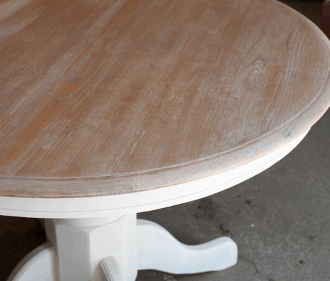 How to Bleach Furniture the Easy Way - A Well Purposed Woman Bleached Dining Room Table, Bleach Furniture Before And After, White Washed Oak Table, Bleach Furniture, Bleaching Furniture, Wood Bleaching, Wood Bleach, Whitewashed Oak, Lakehouse Ideas