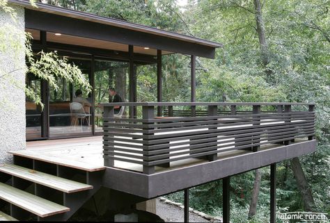 A House In The Woods, Modern Railing, Deck Railing Design, Modern Deck, Interior Design Minimalist, Balcony Railing Design, Railings Outdoor, Railing Ideas, Lan Can