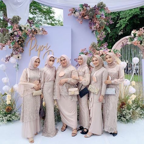 Bridesmaid Dresses Hijab Big Size, Dress Bridesmaid Brokat, Ootd Bridesmaid Hijab, Bridesmaid Dresses Hijab Weddings, Bridesmaid Brokat, Kebaya Jumbo, Bridesmaid Kebaya, Seragam Bridesmaid, Atasan Brokat