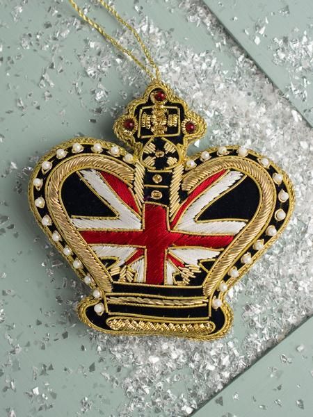 Congratulations to Prince Harry and Meghan!💕  Okay folks, let’s get busy...we’ve got a Royal Wedding to plan! (Or at least to obsess over!😋)  And while we wait for more “official” photographs of the happy couple, we’ll have to make due with our regal Embroidered Crown Ornaments! Crown Ornament, Embroidered Crown, Christmas Decorations Sewing, Christmas Fair Ideas, English Flag, Restaurant China, Felt Crown, Vintage Hotel, Royal Christmas