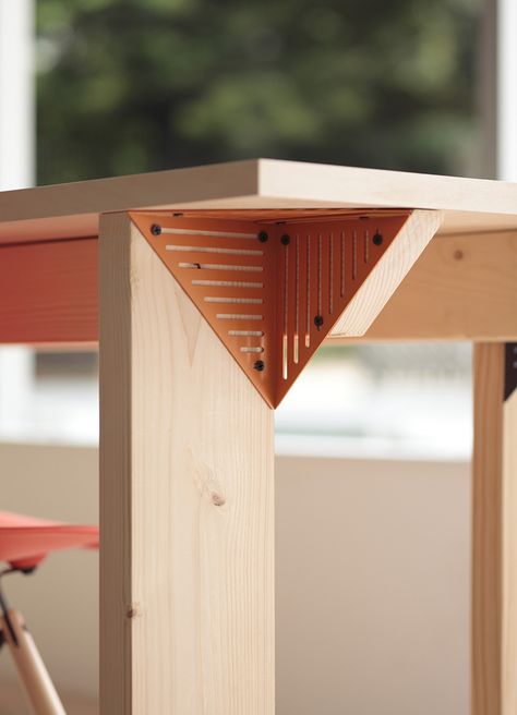 NOSIGNER originally designed their Open Source Furniture collection for Mozilla Japan, one part of the... Joinery Details, Interior Minimalista, Wood Joints, Design Wood, Design Del Prodotto, Japan Design, Modular Furniture, Furniture Details, Minimalist Interior