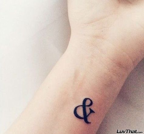 & ampersand wrist tattoo                                                                                                                                                                                 Mehr Ampersand Tattoo, Meaningful Symbols, Shape Tattoo, Muster Tattoos, Tattoo Signs, Tattoo Simple, Cool Small Tattoos, Tattoo Magazines, Small Tattoo Designs