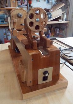 Diy Wood Lathe, Best Wood Lathe, Diy Lathe, Wooden Tools, Woodworking Tools Workshop, Wood Turning Lathe, Rustic Bowls, Lathe Projects, Metal Welding