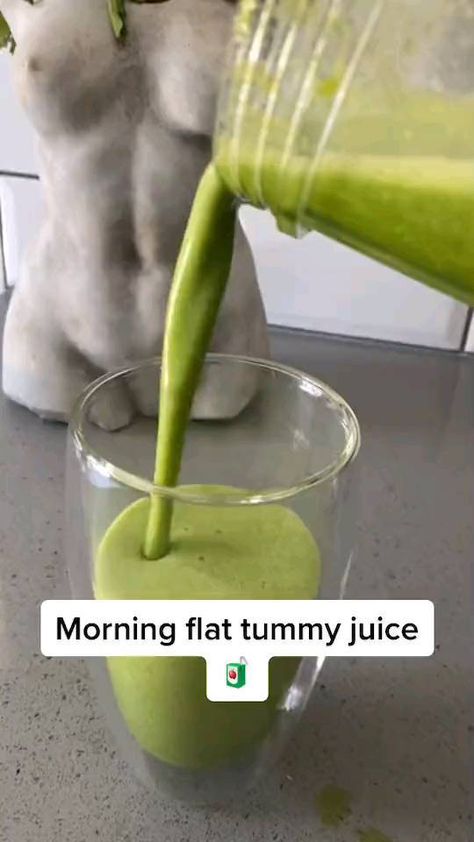 Flat Tummy Juice, Healthy Drinks Smoothies, Water Ice, Spinach Smoothie, Healthy Juice Recipes, Smoothie Diet Plans, Diet Drinks, Healthy Drinks Recipes, Fat Burner Drinks