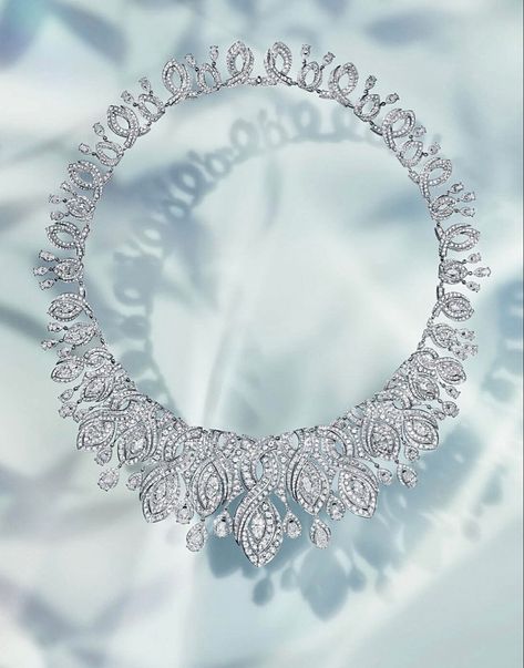 Bvlgari Diamond Necklace, Bulgari Necklace Diamond, Bvlgari Jewelry Necklaces, Graff Diamond Necklace, Bvlgari Jewelry Set, Bvlgari High Jewelry, Big Diamonds Necklace, Bvlgari Necklace, Bridal Necklaces