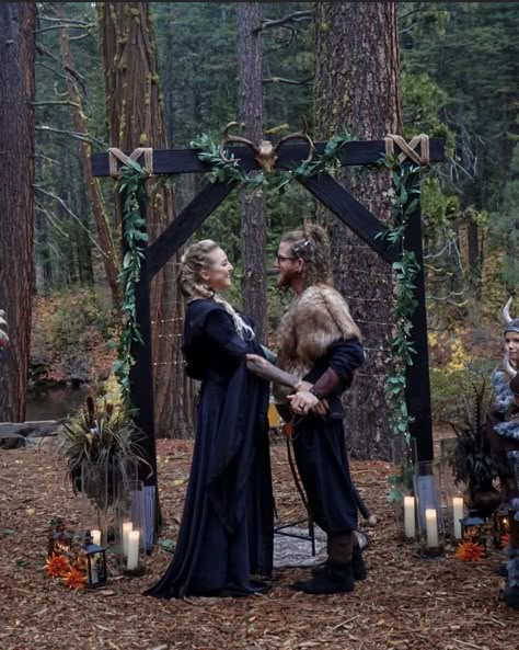 Viking Wedding Arch, Dark Viking Wedding, Viking Family Photoshoot, Norse Wedding Decor, Norse Viking Wedding Ideas, Viking Elopement, Pagan Marriage, Pagan Wedding Ideas, Norse Pagan Wedding