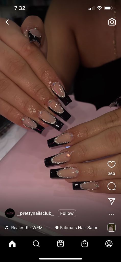 Y2k Nails Acrylic Short Black, Nail Ideas Dark, Black Medium Nails, Black Fancy Nails, Black French Tip Junk Nails, Black Nail Sets Y2k, Black Acrylic Nails Charms, Black Baddie Nails, Black Acrylic Nails Coffin Y2k