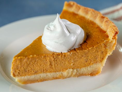 Pie With Cream Cheese, Sweet Potato Cheesecake, Busy Mom Recipes, Pumpkin Pie Recipe Easy, Keto Pumpkin Pie, Sweet Potato Pies Recipes, Fresh Tomato Recipes, Cream Cheese Pie, Mom Recipes