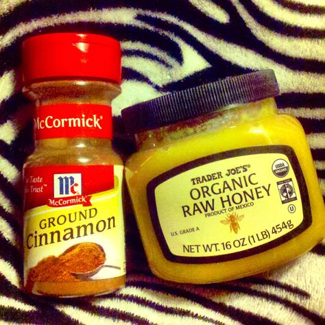 A Little Loopy, But I'm Hooked: Honey & Cinnamon Hair Mask. Lighten and Condition! Honey Cinnamon Hair, Natural Hair Bleaching, Lighten Hair Naturally, Mask Acne, Cinnamon Hair, Honey Cinnamon, How To Lighten Hair, Honey And Cinnamon, Bleached Hair