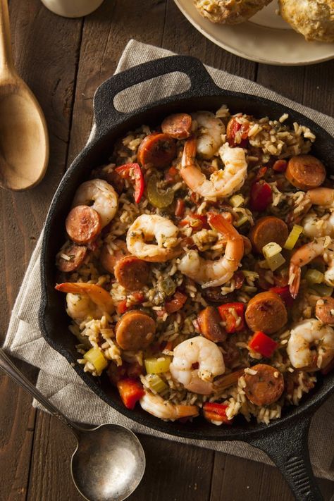 #recette #Jambalaya comme à la #Nouvelle #Orléans #NouvelleOrléans Shrimp And Sausage Jambalaya, Sausage Jambalaya Recipe, Cajun Jambalaya, Sausage Jambalaya, Jambalaya Recipe, Jambalaya, Mediterranean Diet Recipes, Recipe For Mom, Hearty Meals