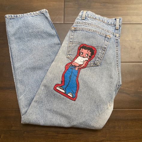 ‼️JEANS SOLD, THEY WERE VINTAGE “TOO CUTE” betty boop collectible patchwork denim jeans‼️ not sold anymore rare vintage 
my depop is @alyssabalin in case i sell my other pair! Cute Betty Boop, 00s Mode, Mode Hippie, Pola Sulam, Diy Fashion Clothing, Looks Party, Patchwork Denim, Painted Clothes, Baggy Pants