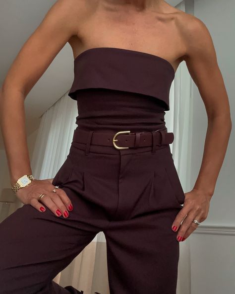 İn love with burgundy… 🍇 Winter Outfit Formal, Burgundy Fits, Burgundy Pants Outfit, Fashion 2025, N Love, Burgundy Outfit, Model Outfit, Business Casual Outfits For Work, Professional Wear