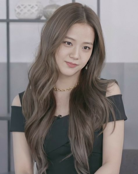 ً on Twitter: "jisoo's hair looks VERY long by the way… " Jisoo Outfit, Korean Hair Color, Hair Inspo Color, Fair Skin, Cool Hair Color, Kim Jisoo, Korean Hairstyle, Black Pink Kpop, Blackpink Fashion